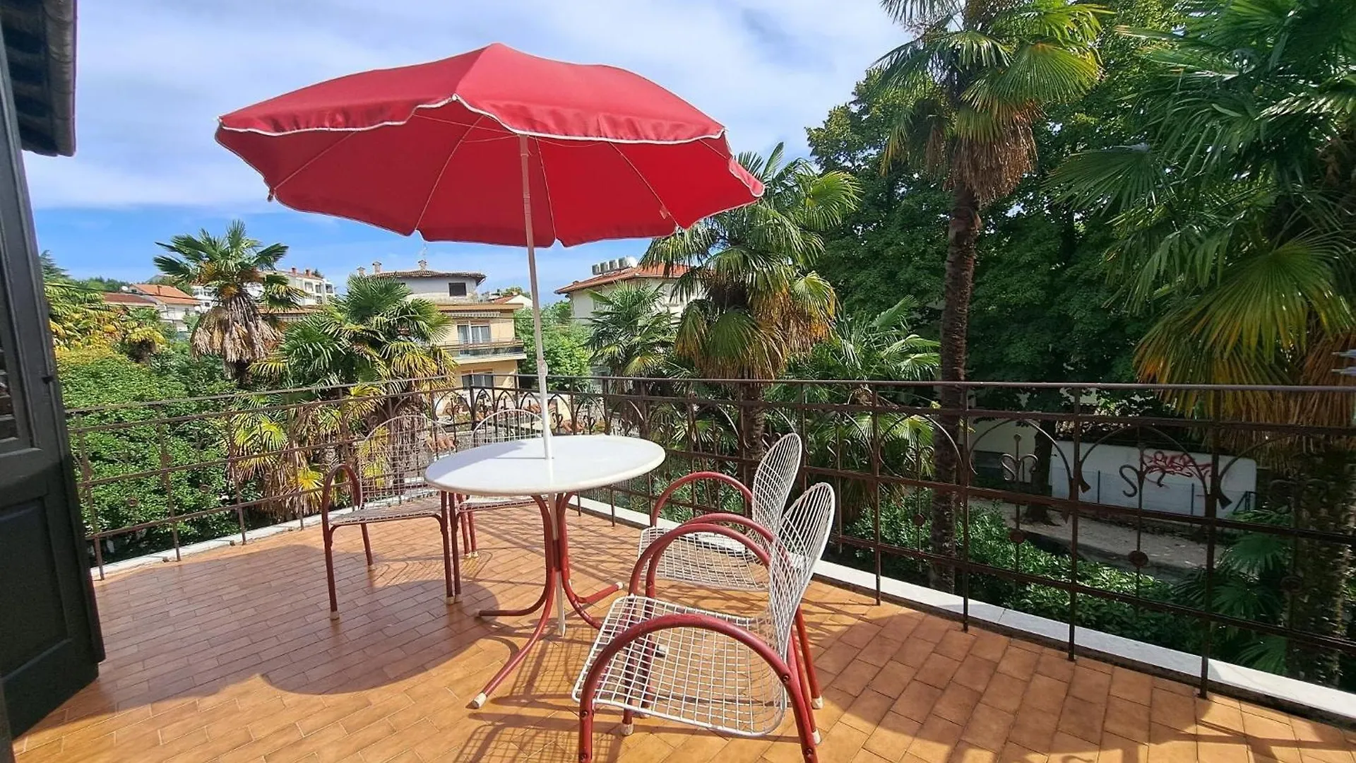 Secluded Lovran Apartment With Balcony And Patio Chorwacja
